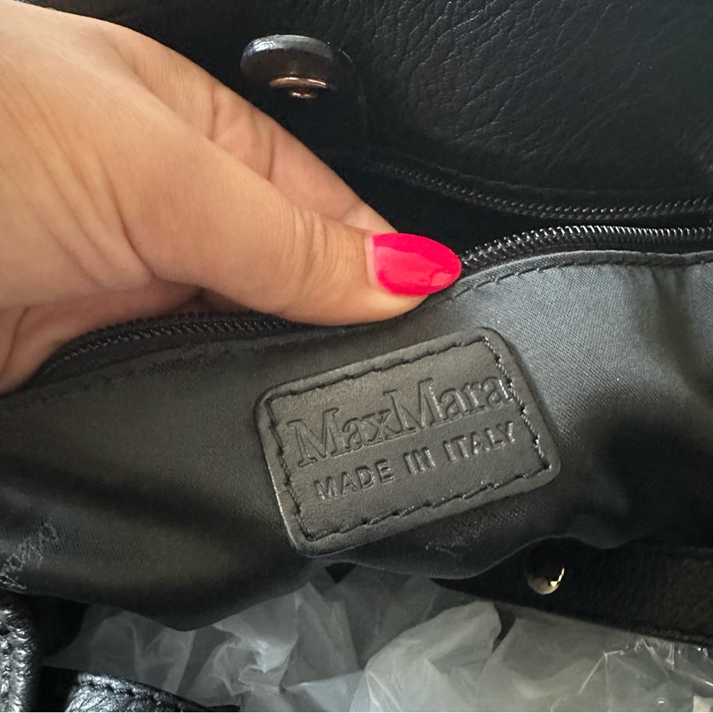 MaxMara Black Leather Shoulder Bag - Picture 7 of 15